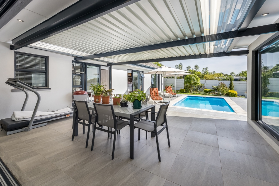 4 Bedroom Property for Sale in Vierlanden Western Cape